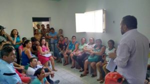 Servidores de Santa Terezinha deliberaram pela greve