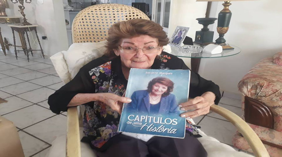 Aos 84 anos, se recuperando de um AVC, Socorro Marques conclui o livro que vinha escrevendo sobre a história de sua família