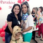 Daniele Gomes fisioterapeuta com Vandezita Mazzaropi do Canil Filhos do Bessa