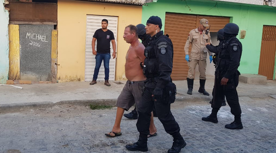 homem-faz-filhos-refens