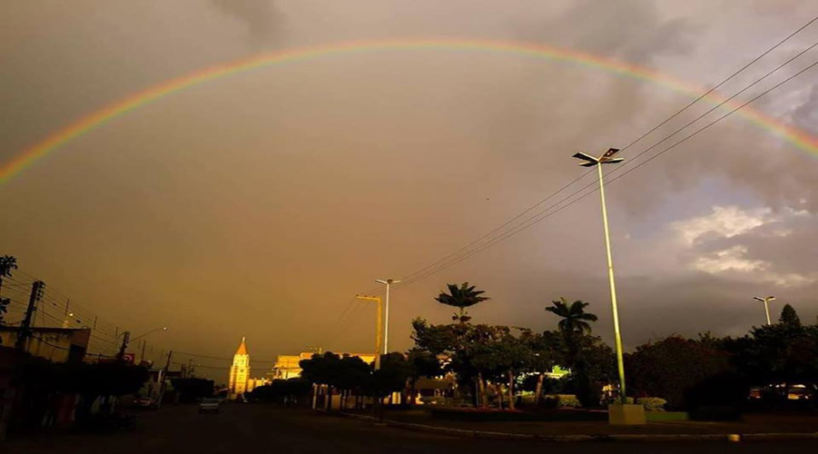 arco-íris em Teixeira
