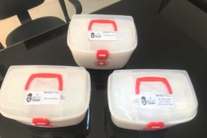 Os kits entregues a Maternidade de Patos