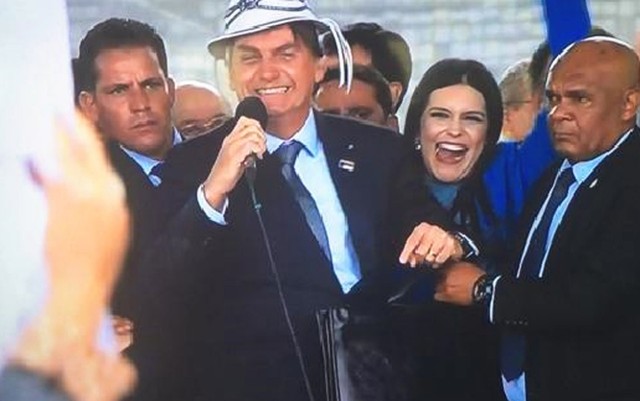 bolsonaro-chapeu-vaqueiro
