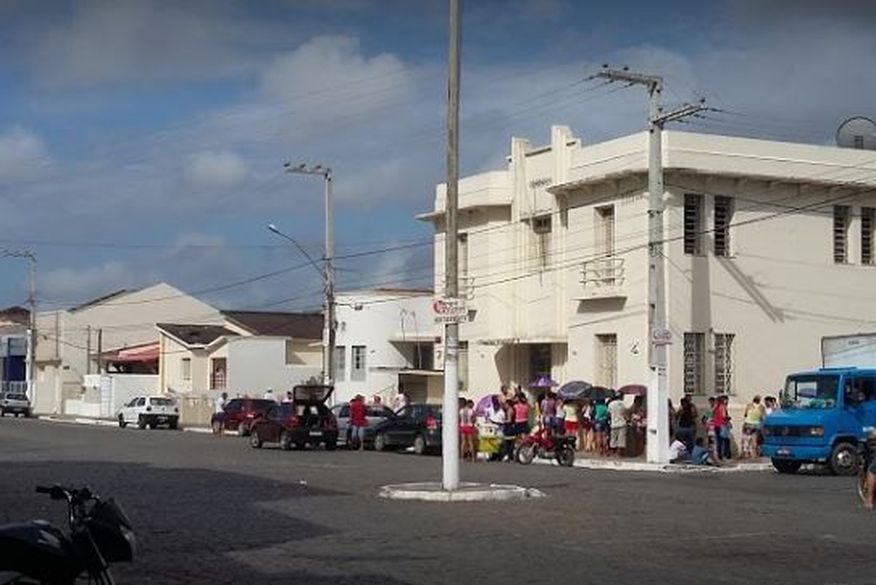 Bandidos assaltam agência dos Correios e levam arma do vigilante em Itabaiana