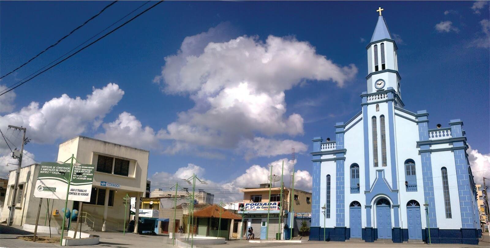 Jovem é apreendido ao ser flagrado com drogas escondidas em casa, em Esperança-PB