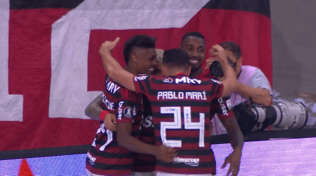Flamengo vence