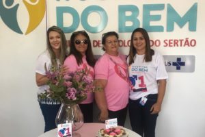 Liliane Sena Gerusia Delfino fundadora da ONG Amigas Viva a Vida e a enfermeira oncologista Aretuza Delfino