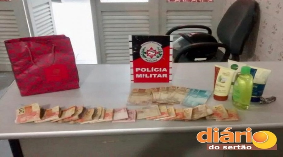 Jovem é presa em flagrante após roubar cremes e mais de R$ 2 mil de mercadinho em Pombal