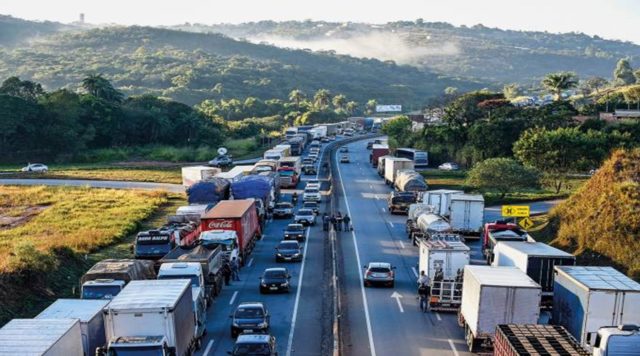 greve-caminhoneiros-2018
