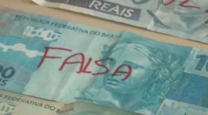 Dinheiro falso