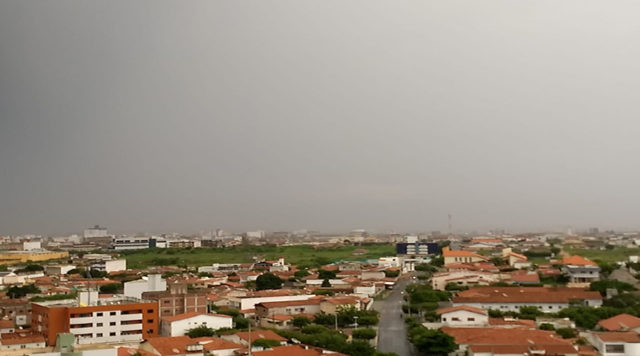 chuva em Patos