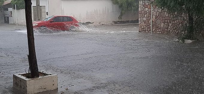chuva em Patos