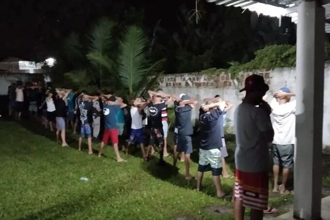 festa_clandestina_no_funcionarios_ii