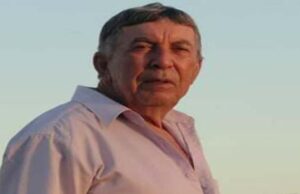 Familiares e amigos se despedem do senhor Walter Dantas Wanderley