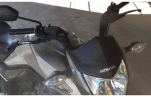 Dois homens armados de faca tomam moto de jovem em Patos