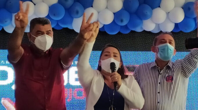 Lenildo Morais e Edjane Araújo