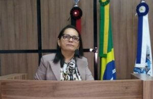 Vereadora de Patos, Fátima Bocão, desmente fake news e repudia uso indevido de seu nome. Vídeo