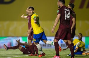 Desfalcada, Seleção Brasileira mantém 100% com vitória magra sobre a Venezuela e lidera Eliminatórias Sul-Americanas
