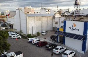 Servidores públicos desfrutam economia mensal com energia solar SolGera