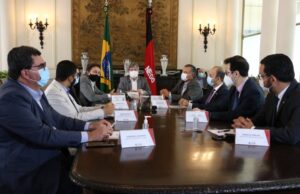 João Azevêdo assina contrato com Banco Mundial e assegura investimentos de US$ 207 milhões na infraestrutura hídrica