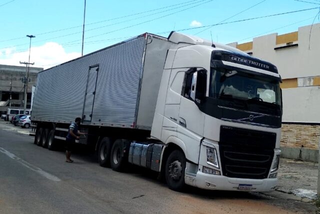 FOTO_CARRETA_COREMAS_Apreendida_OK