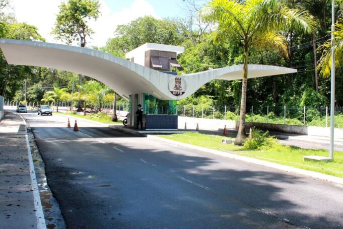 entrada_ufpb_walla_santos2