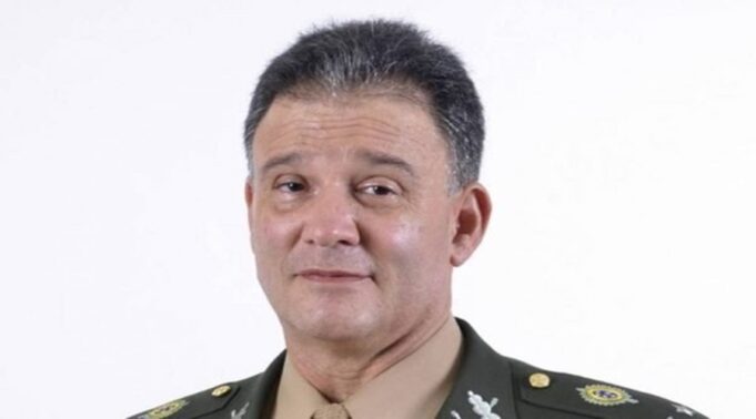 Carlos Roberto Pinto de Souza