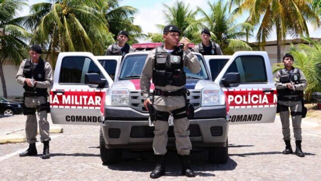 PM-VIATURA-HOMENS-FORA