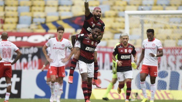 x91727382_soccer-footballbrasileiro-championshipflamengo-v-internacionalestadio-maracana.jpg.pagespeed.ic.YZYNgc9wXn