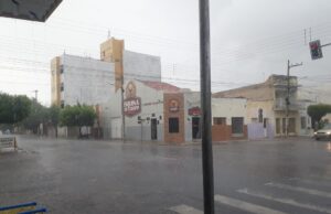 Muita chuva em Patos e cidades da região