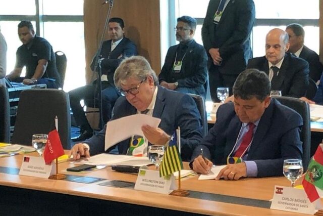 forum_dos_governadores_-_joao_azevedo