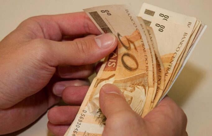 7f20248fe0c7e4398f62e5002075b691