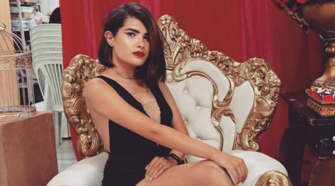 Jovem Patricia Roberta