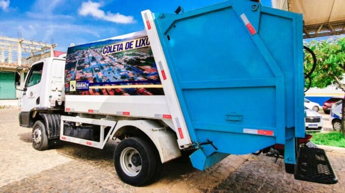 carro-lixo-iga-lado