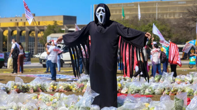 26mai2021-movimentos-sindicais-fazem-manifestacao-na-esplanada-dos-ministerios-contra-o-presidente-j