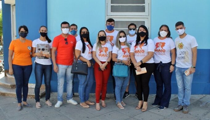 60a3de0eea0ff_maio_laranja