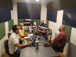 O secretario participou de entrevistas em radios locais