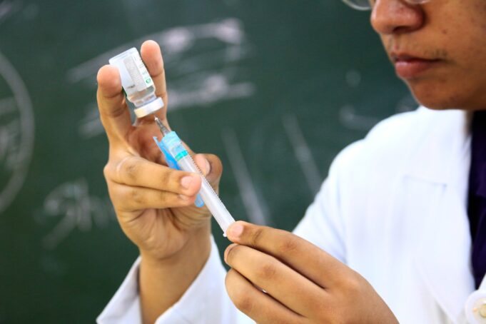 60e770b65cf1f_vacina_contra_influenza