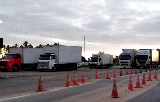 IMAGEM_CARGA_RETIDA_PRF_CAF_DO_VENTO_1_OK