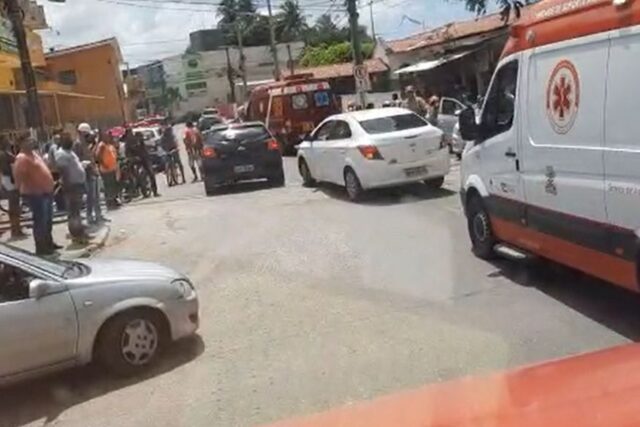 colisaotremcarro