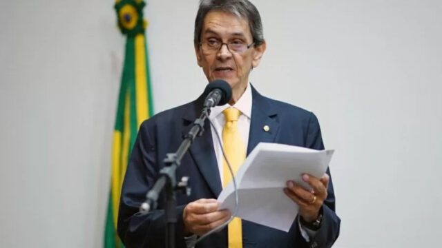 o-presidente-nacional-do-ptb-o-ex-deputado-roberto-jefferson-1628891061485_v2_900x506.jpg