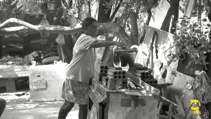 6143992389817_cozinhar_a_lenha