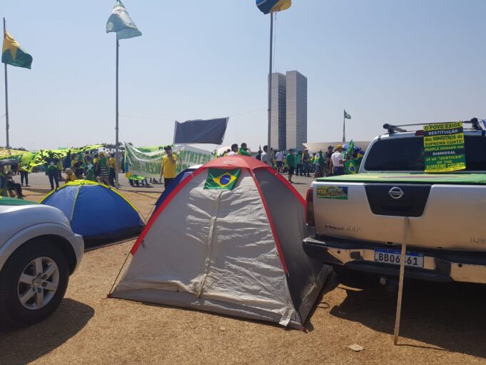 Manifestantes-Esplanada-1