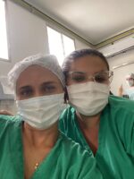Duas profissionais que integram a equipe de 34 fisioterapeutas do Complexo de Patos