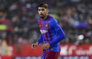 Manchester United e Chelsea demonstram interesse em Ronald Araujo