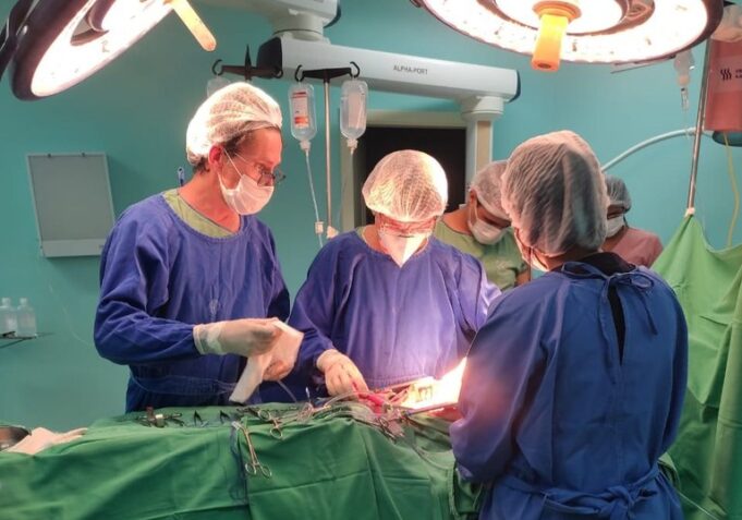 f90b5ade-aaa9-49a2-af87-593106ae6c06