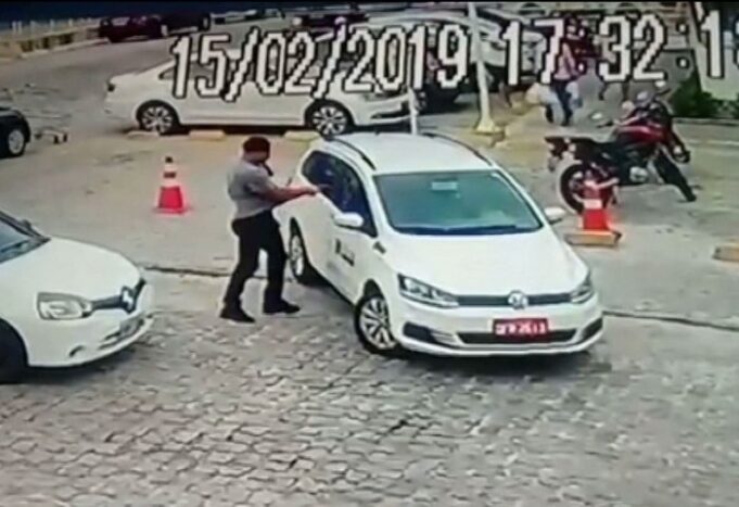 ad153c64d3449f38eeaa100063d6dd61