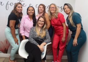 A psicologa Pryscilla Guedes e outras funcionarias do Hospital do Bem