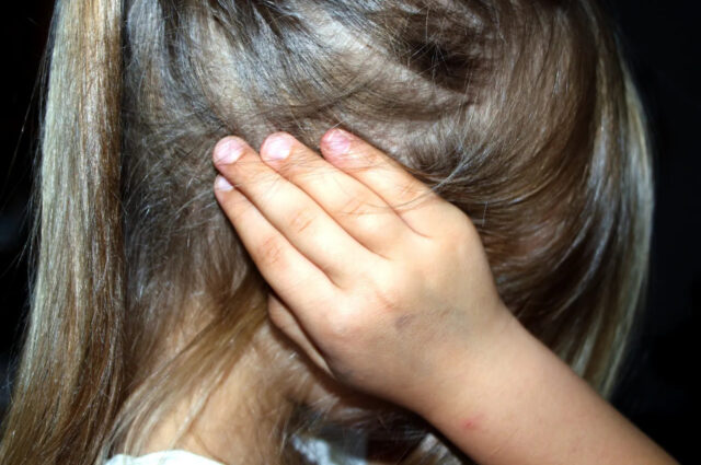 criança-abuso-estupro-medo-menina-FOTO-Pixabay