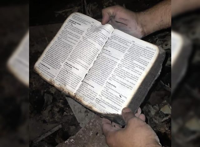 biblia_loja_cledson_confeccoes_em_sousa-640x470